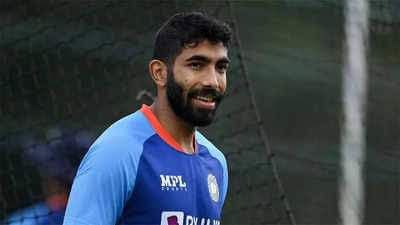 বুমরাহের বিশ্বকাপ শেষ, ডাক পেলেন সিরাজ