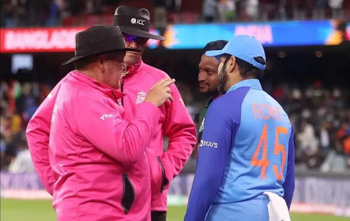 বাংলাদেশ-ভারত ম্যাচকে পেছনে ফেলে আলোচনায় নকল নিক্ষেপ